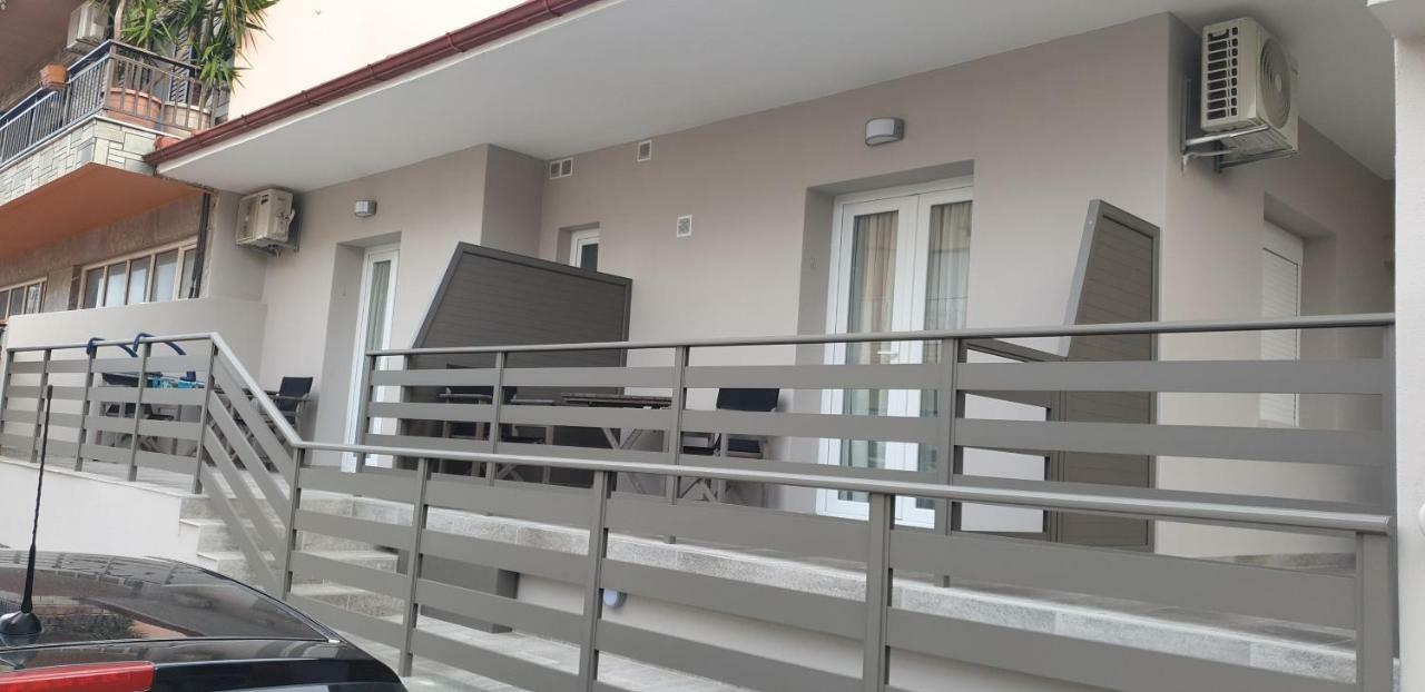 Chriselia 2 Apartment Nea Roda Exterior foto